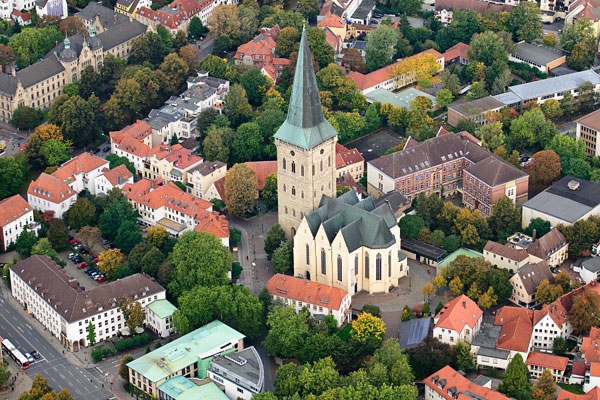 Luftbild Katharinenkirche Osnabrueck - Kalender Foto Juni